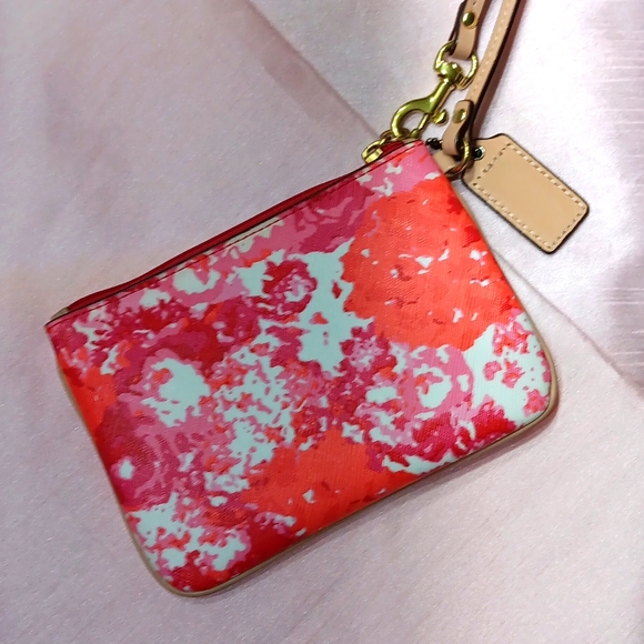 COACH Pink Red Wristlet NWOT - Picture 3 of 6